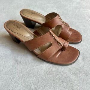 Women’s Life Stride Slide Sandals w/ Block Heel Brown/Toe Loop/Slip On- Size 9
